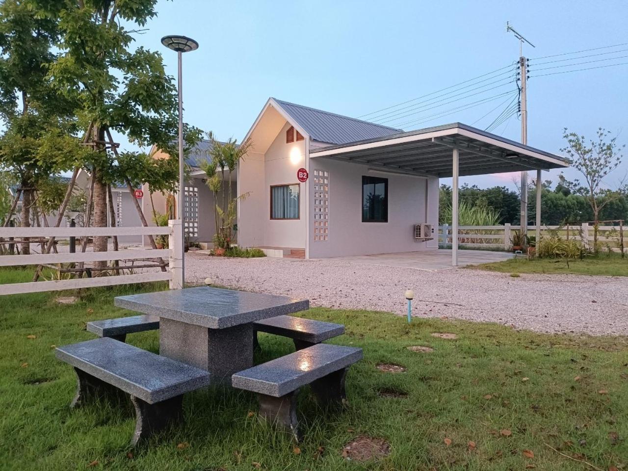 Numhom Resort Ban Nong Chum Saeng Dış mekan fotoğraf