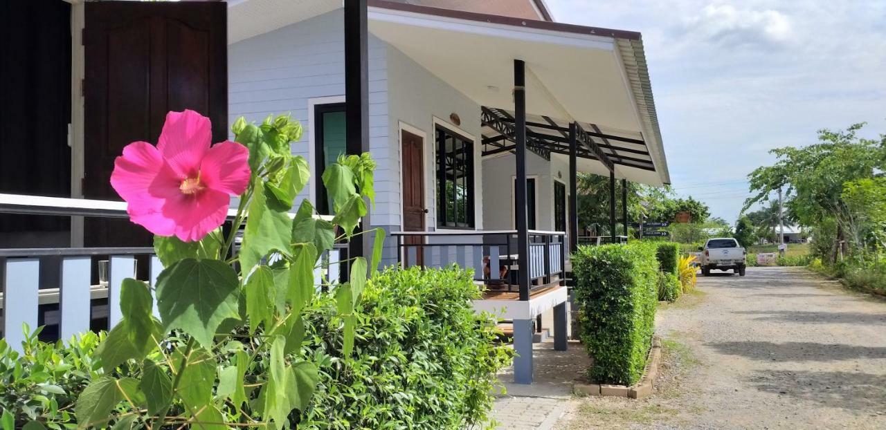 Numhom Resort Ban Nong Chum Saeng Dış mekan fotoğraf